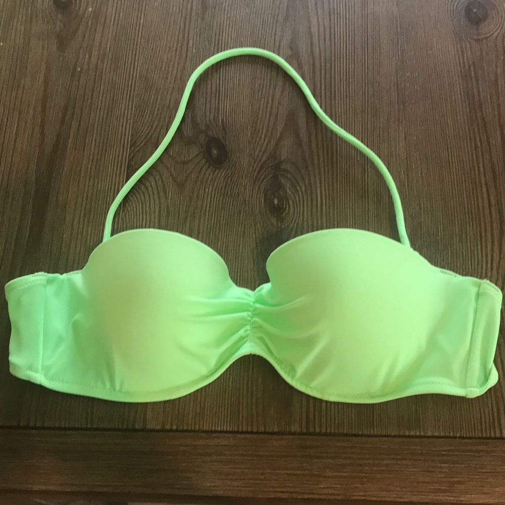 Victoria’ Secret bikini top 36B